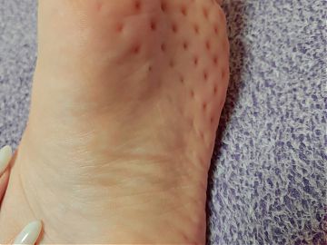 Hot ladys feet after a sadhu board